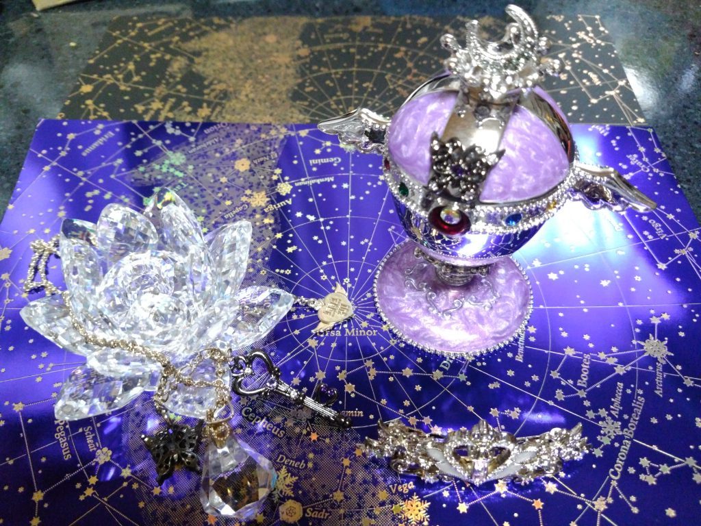 Swarovski 'WaterLiliy' ANASUI 'Rainbow Moon Chalice Jewely Box'